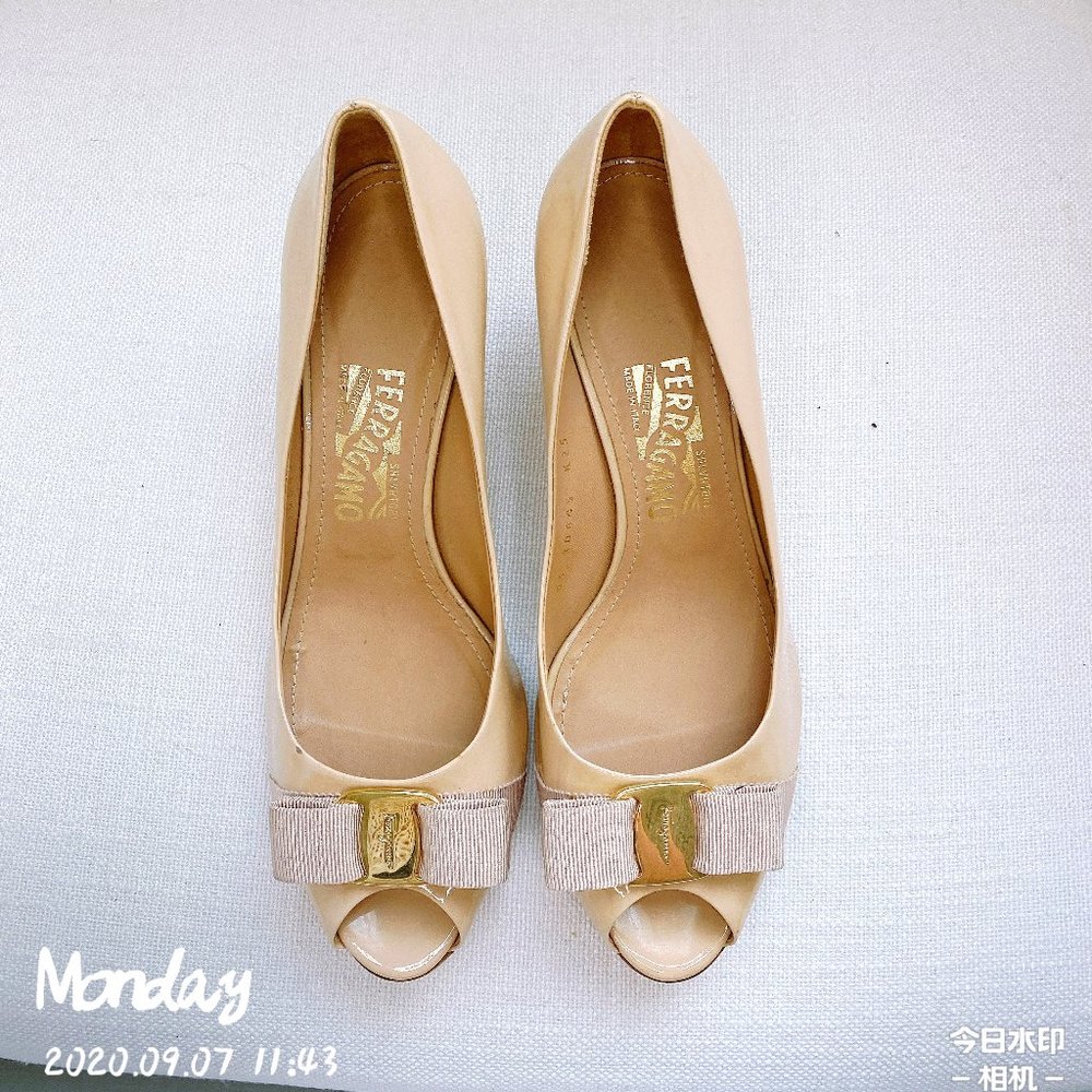 Salvatore ferragamo peep toe wedges NEW